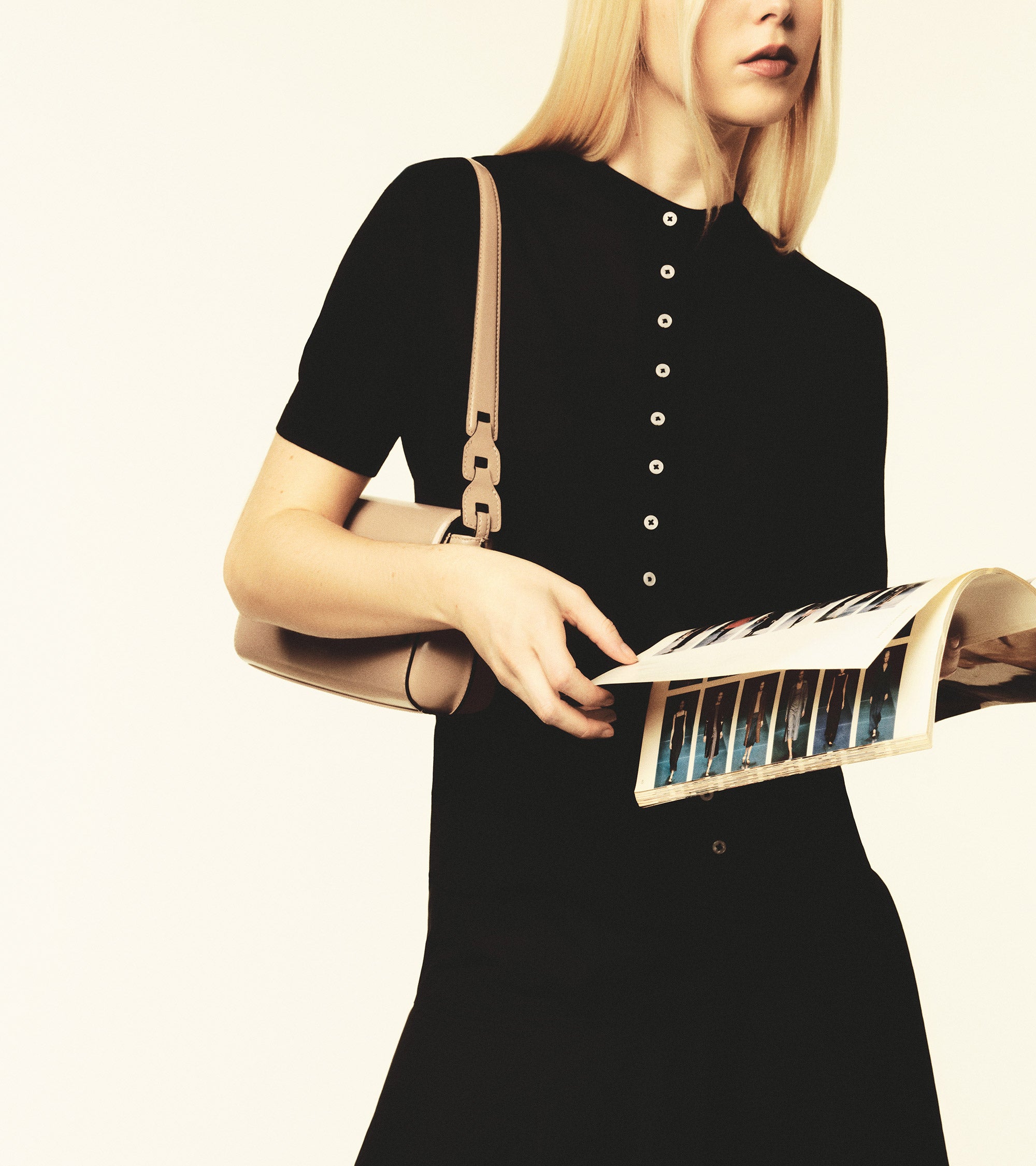Solaise medium shoulder bag in smooth leather box-effect