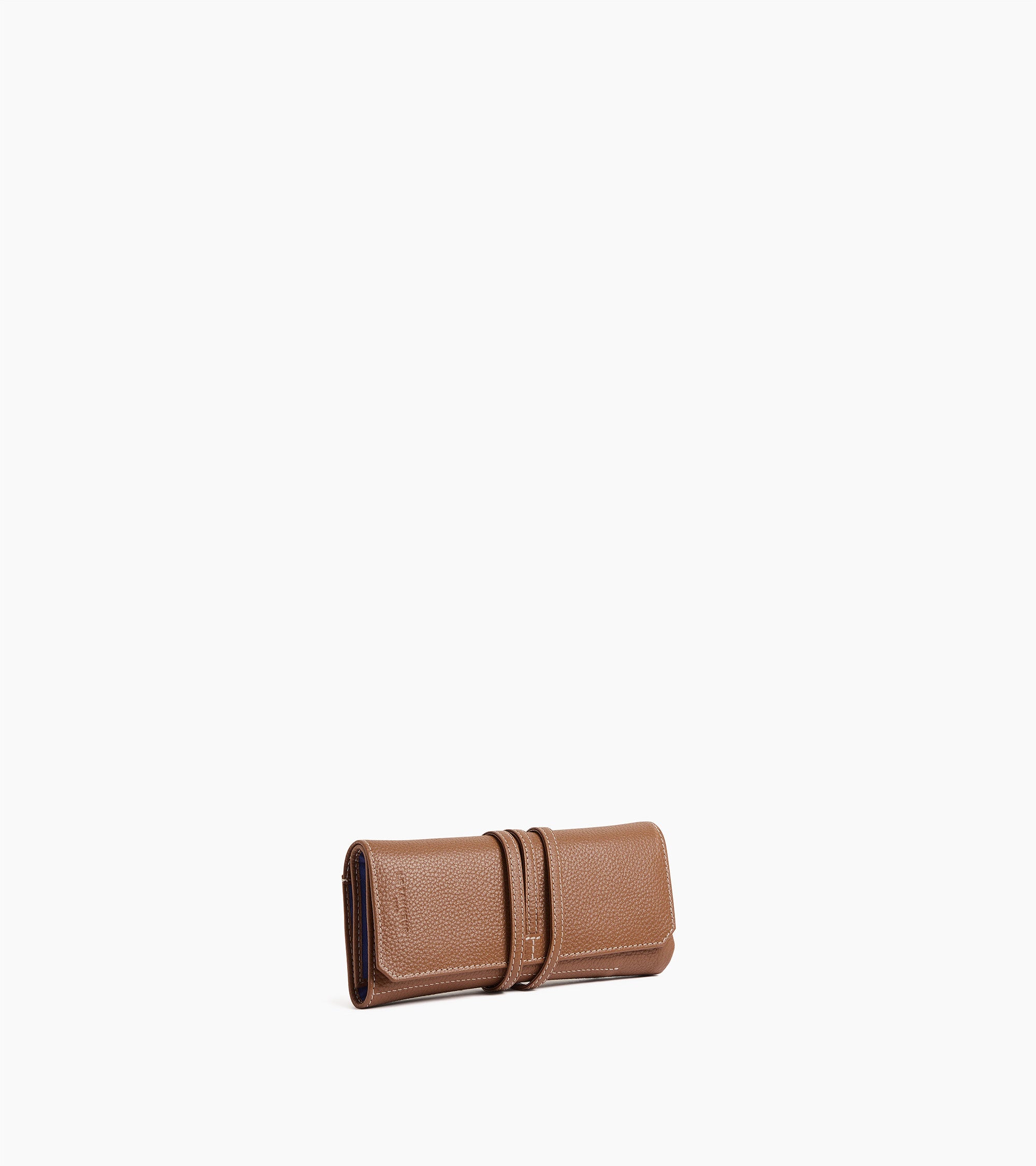 Three-slot travel watch case in grained leather