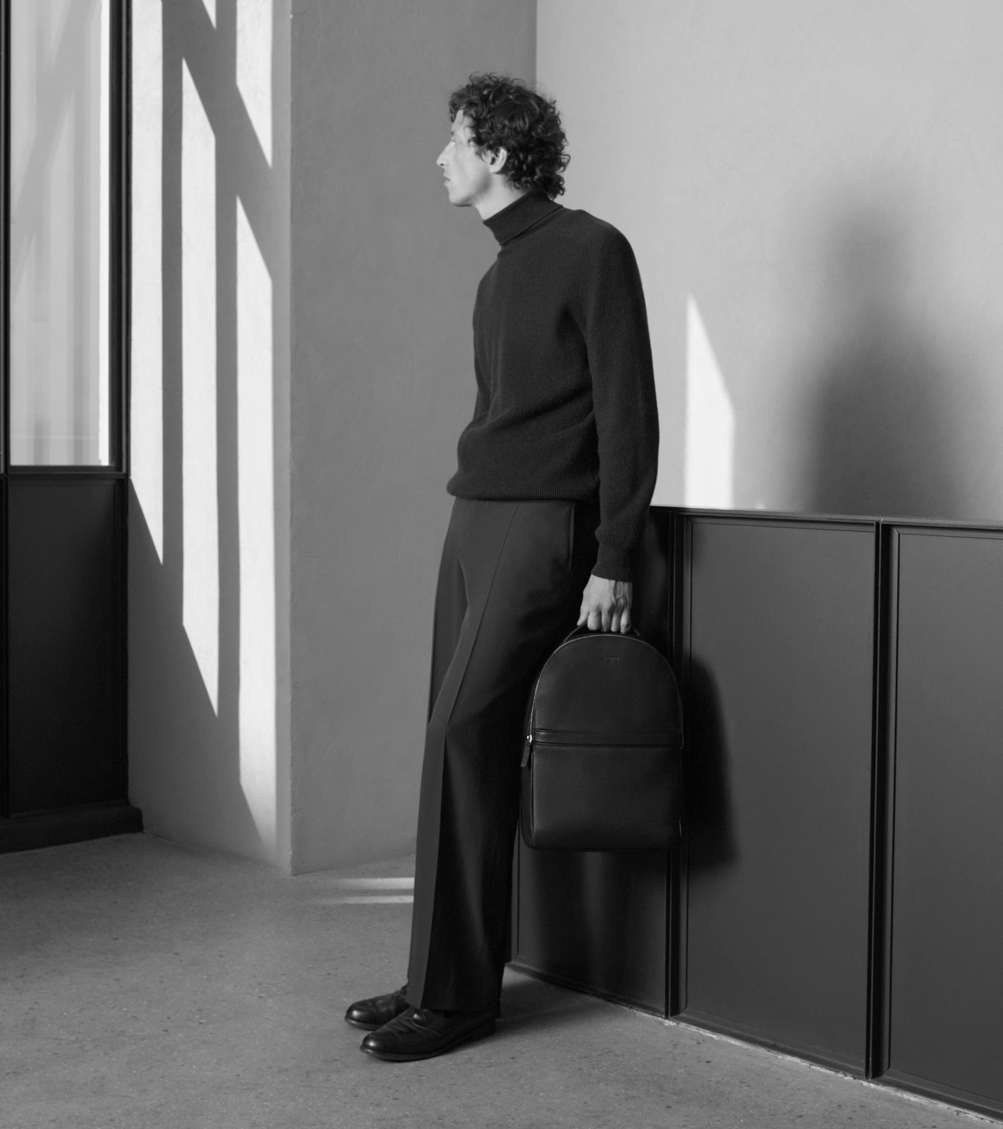 Charles zippered backpack in grained leather