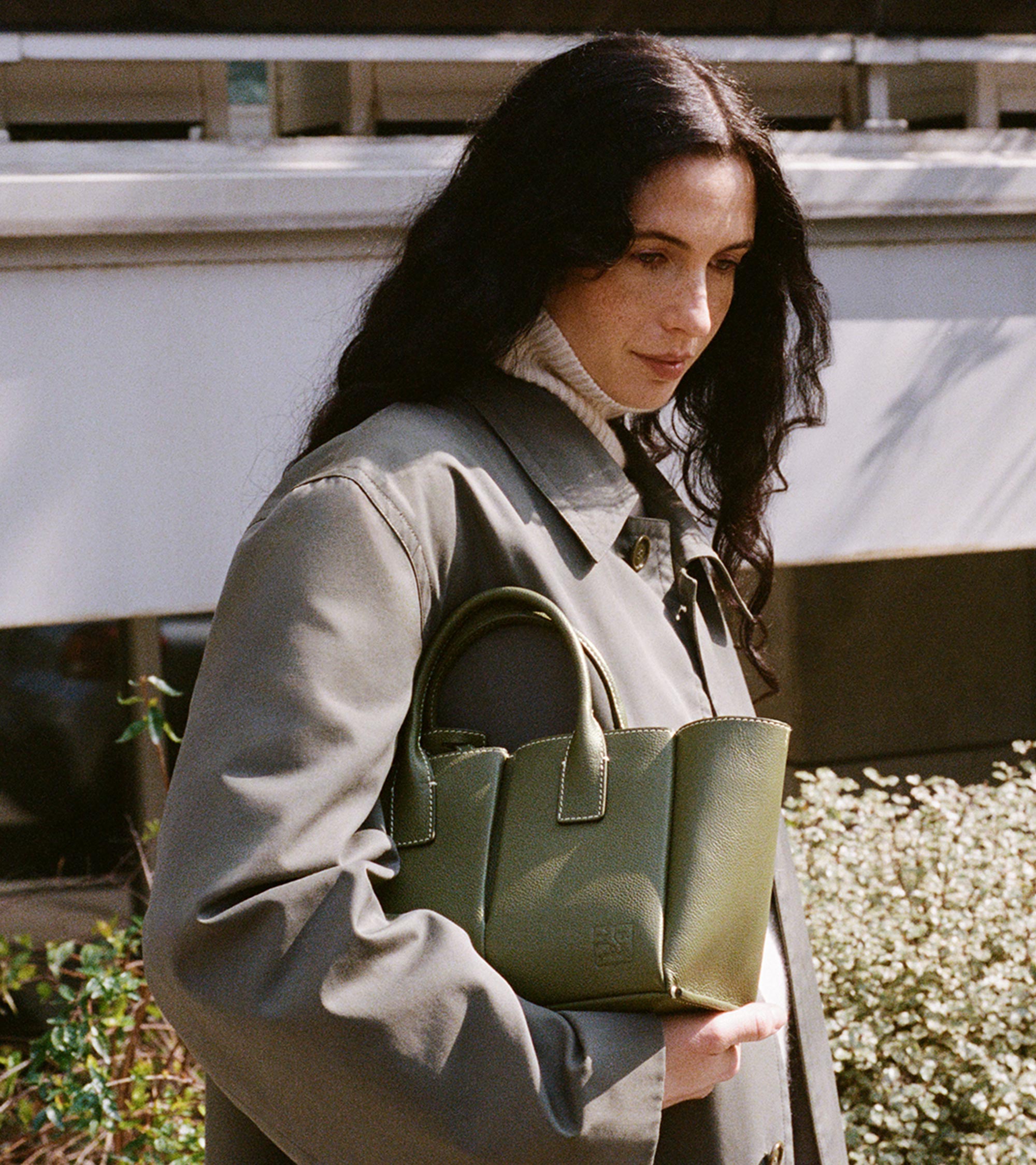 Elena small handbag in grained leather