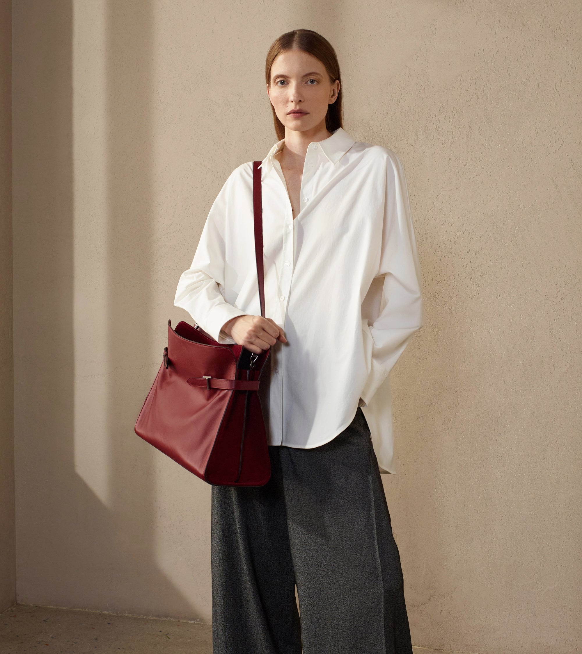 Emie maxi shoulderbag in smooth leather and nubuck