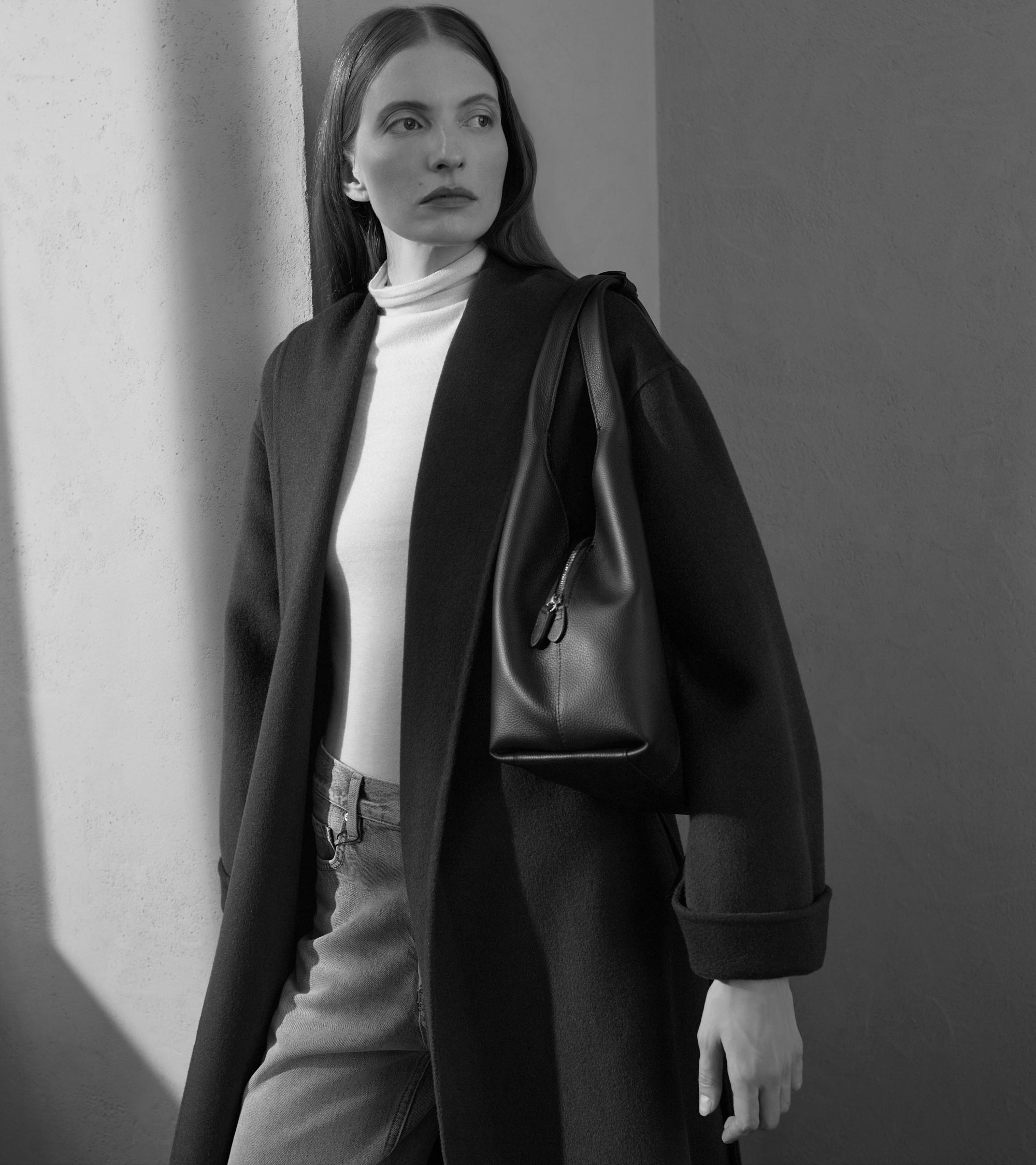 Juliette medium-sized shoulder bag in pebbled leather