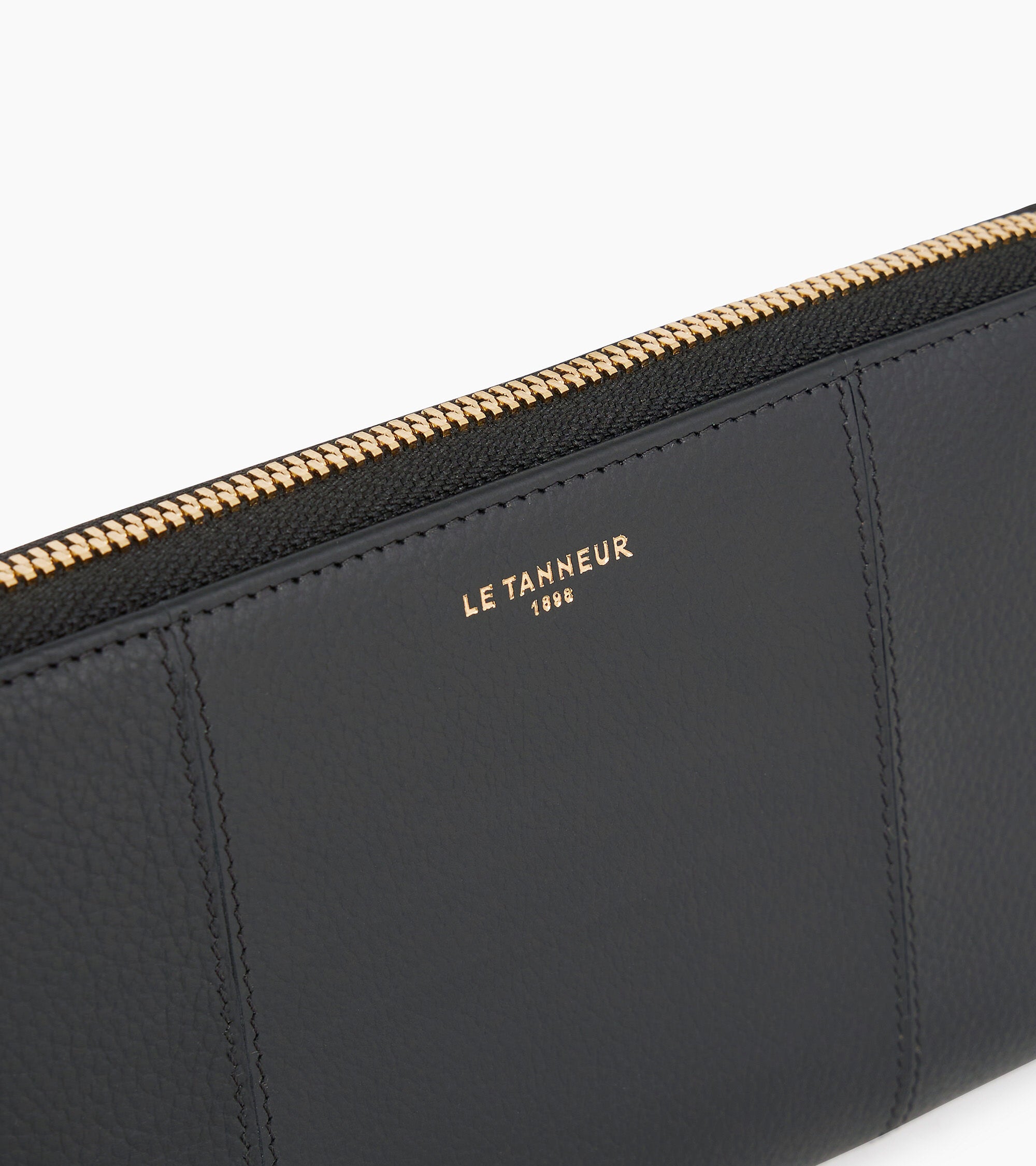 Juliette zipped travel companion in pebbled leather