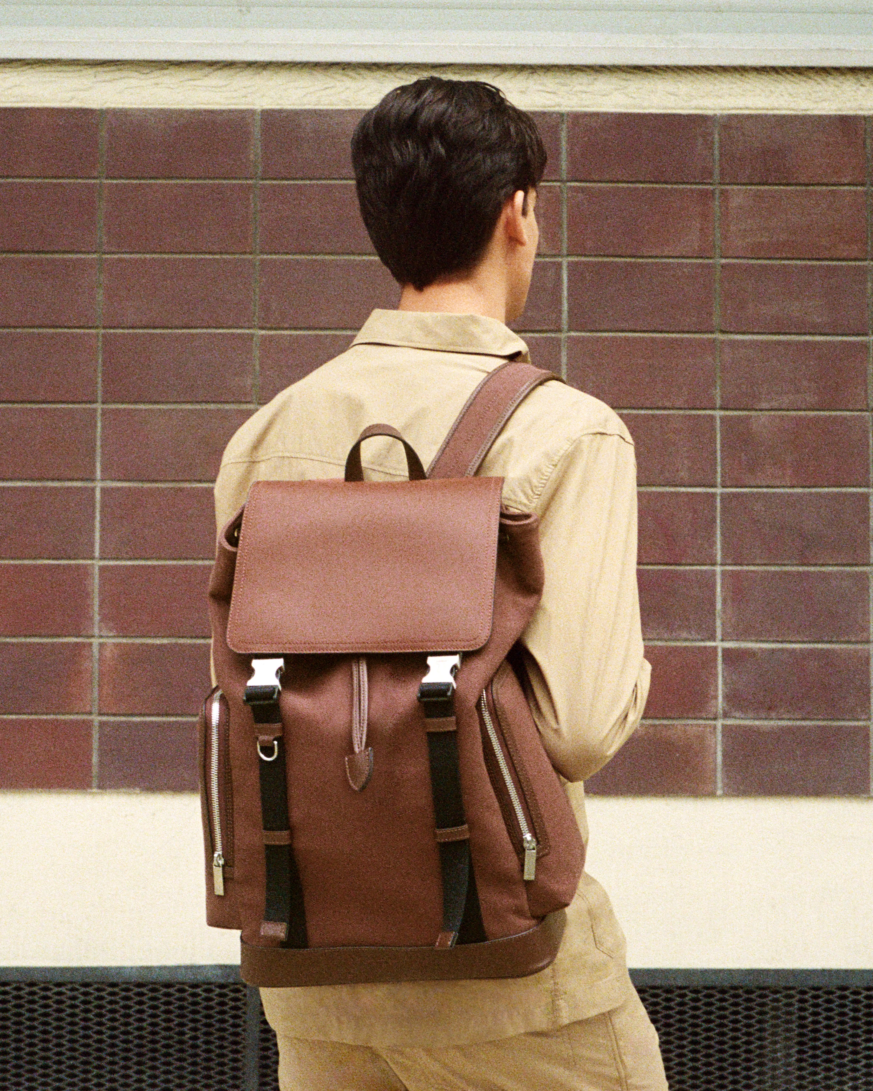 Rucksack mit Umschlag Maurice aus Baumwoll-Canvas und Glattleder