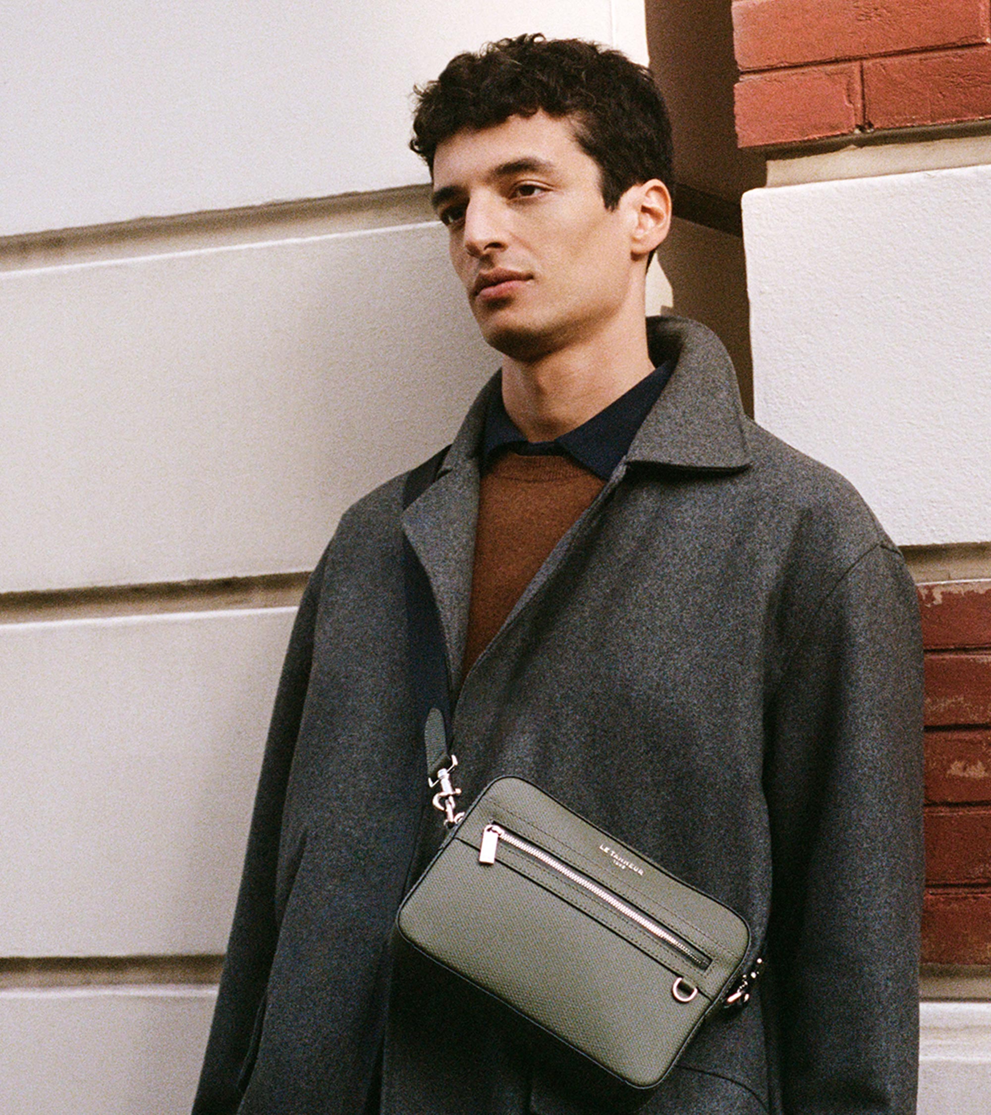 Emile camera bag in signature T leather