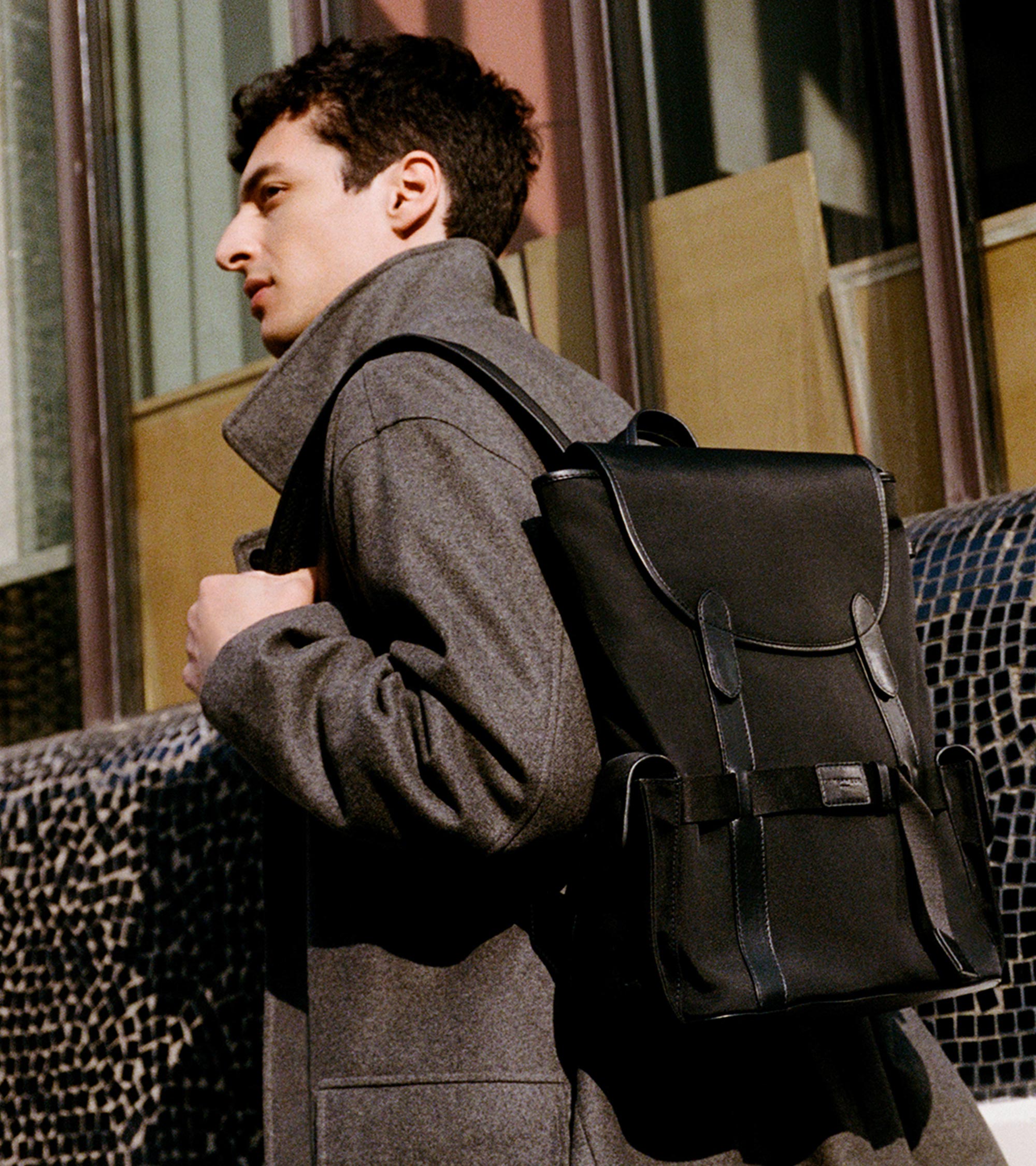 Noah flap backpack in nylon canvas