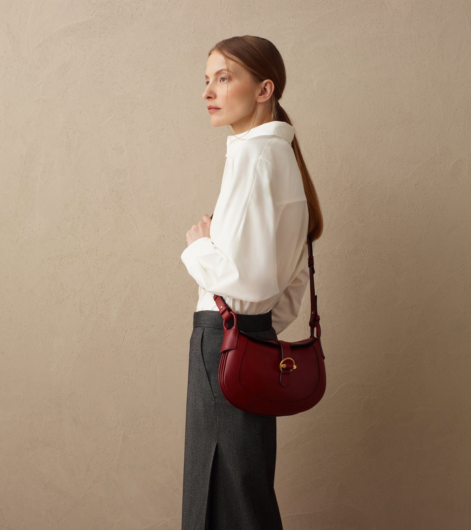 Pia small shoulder bag in smooth leather
