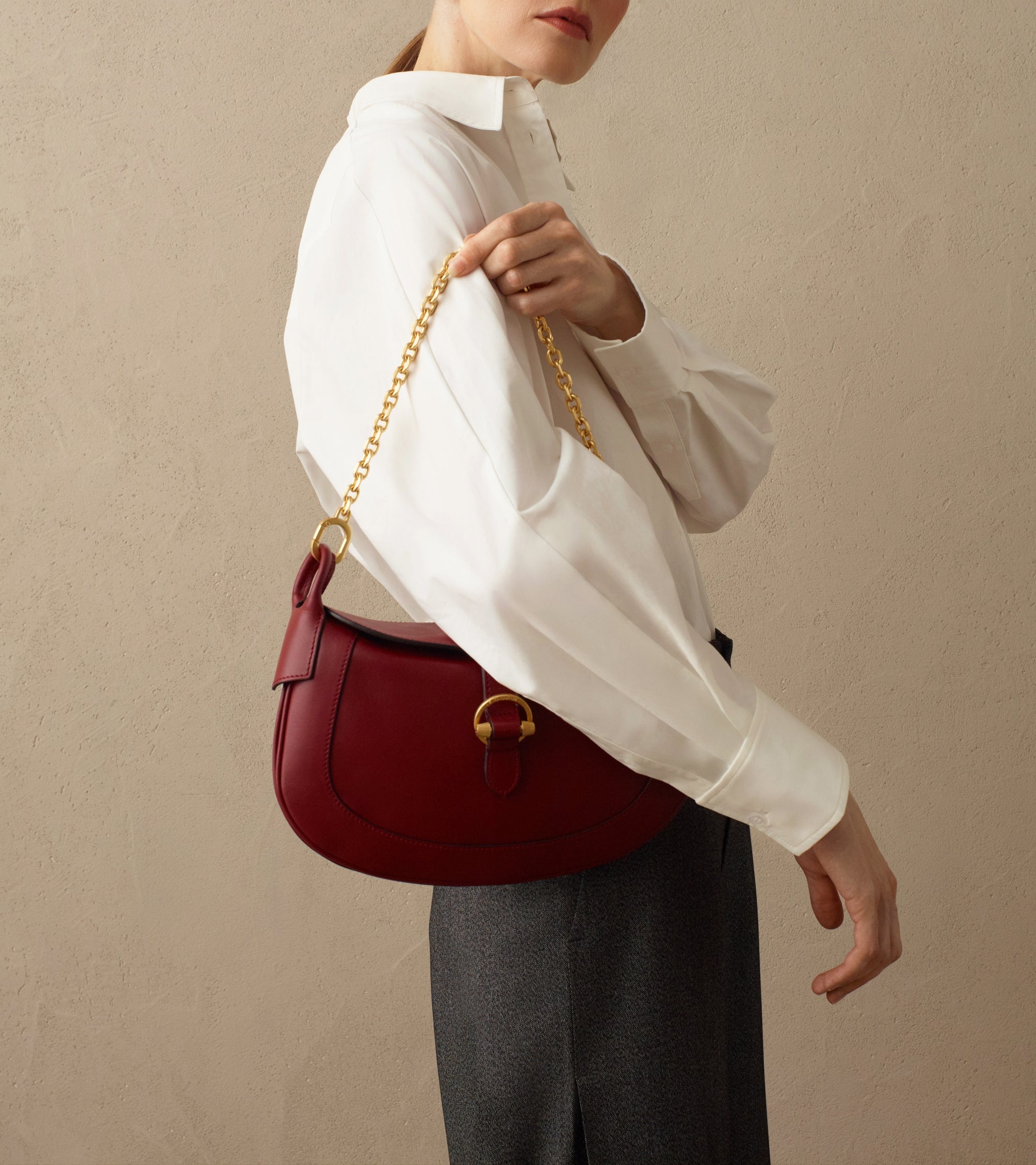 Pia small shoulder bag in smooth leather