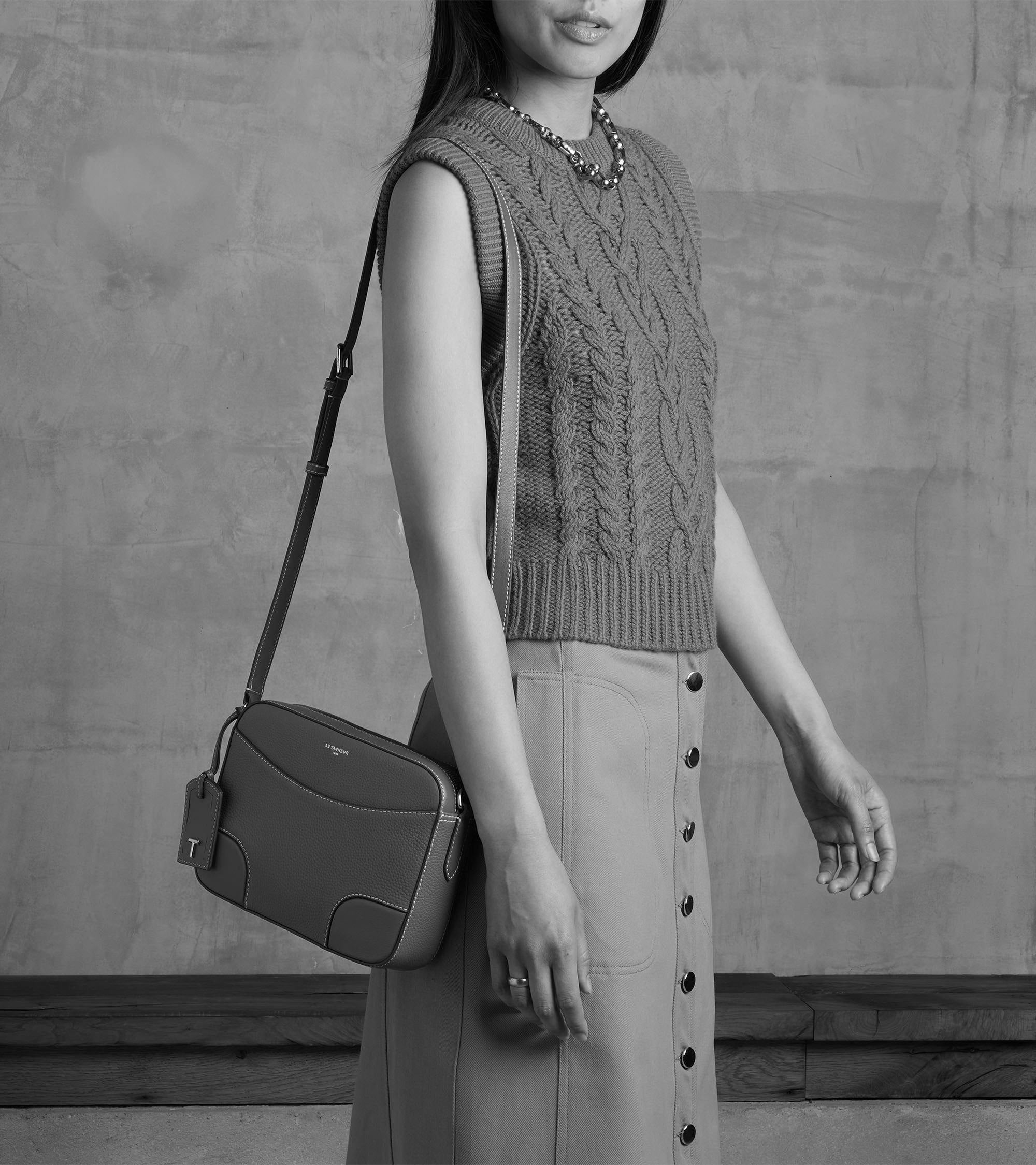 Romy medium smooth grained leather shoulder bag