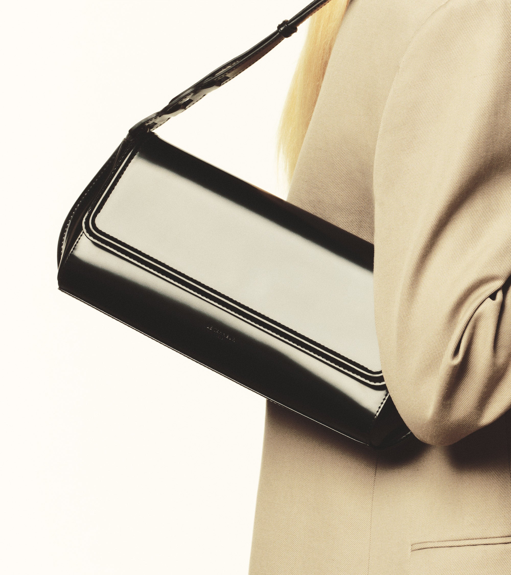 Solaise medium shoulder bag in smooth leather box-effect
