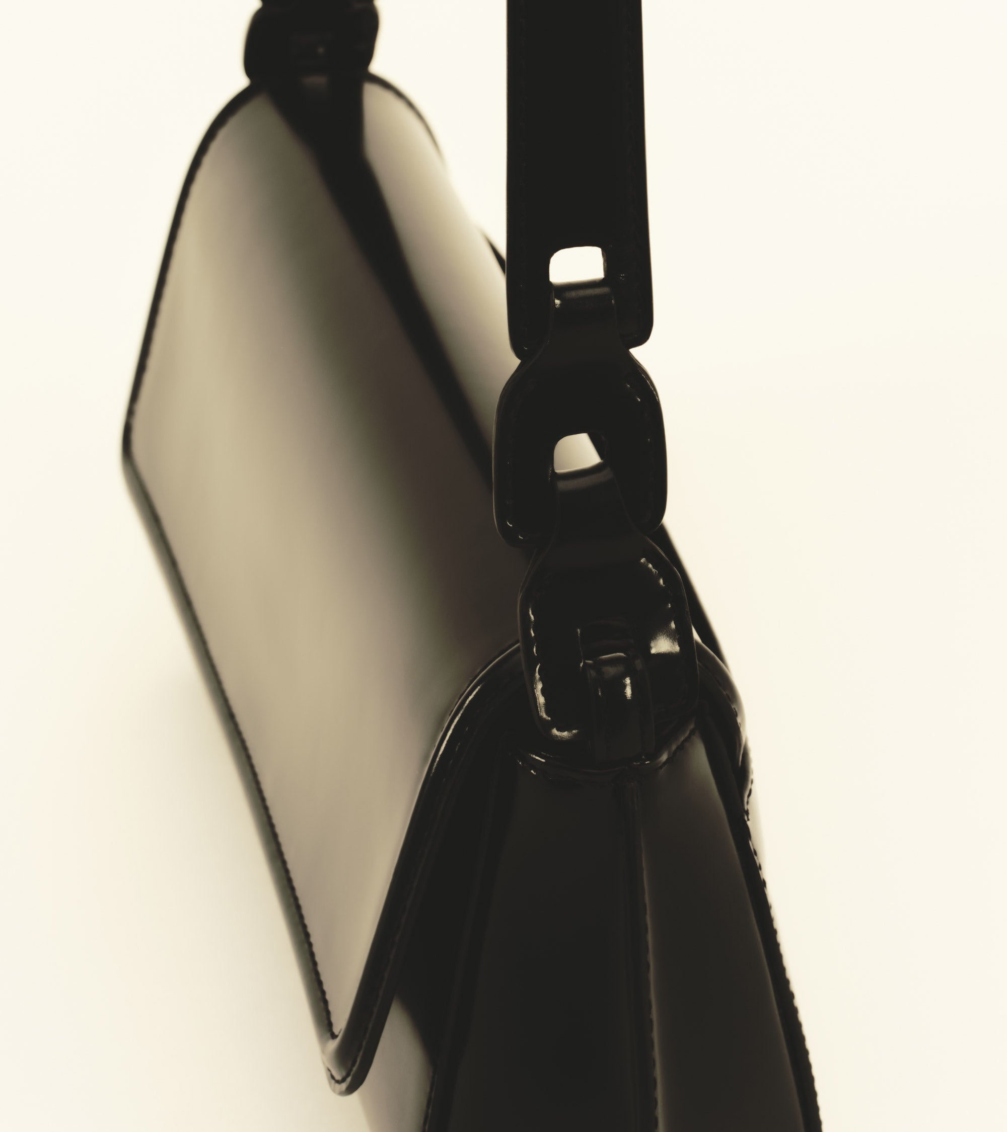 Solaise medium shoulder bag in smooth leather box-effect