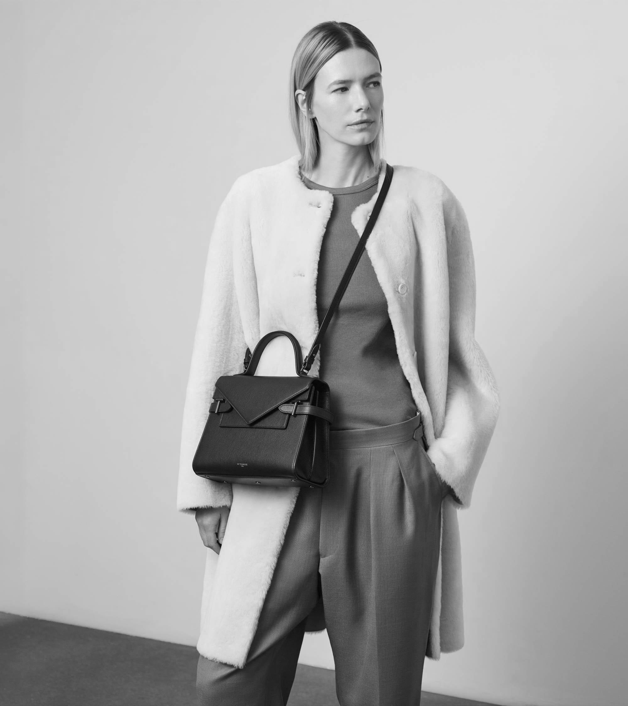 Emilie medium handbag with double flap in grained leather