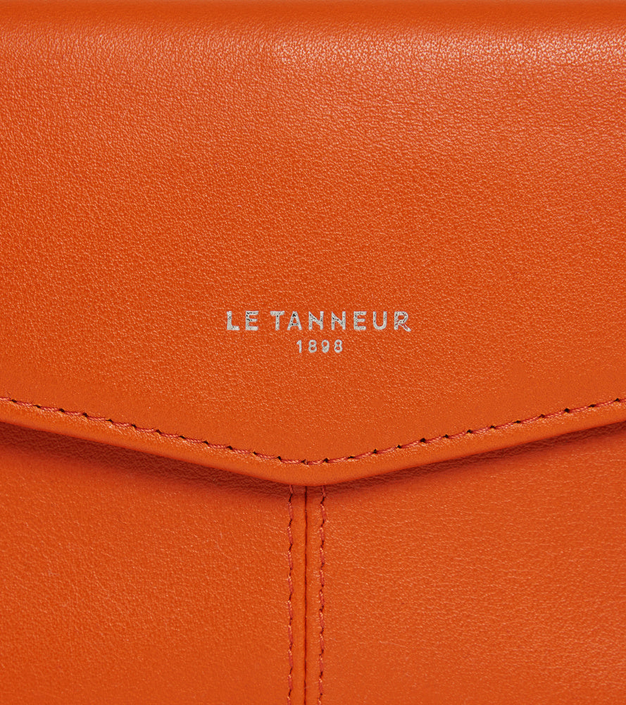 Pochette enveloppe moyen modèle Charlotte en cuir lisse