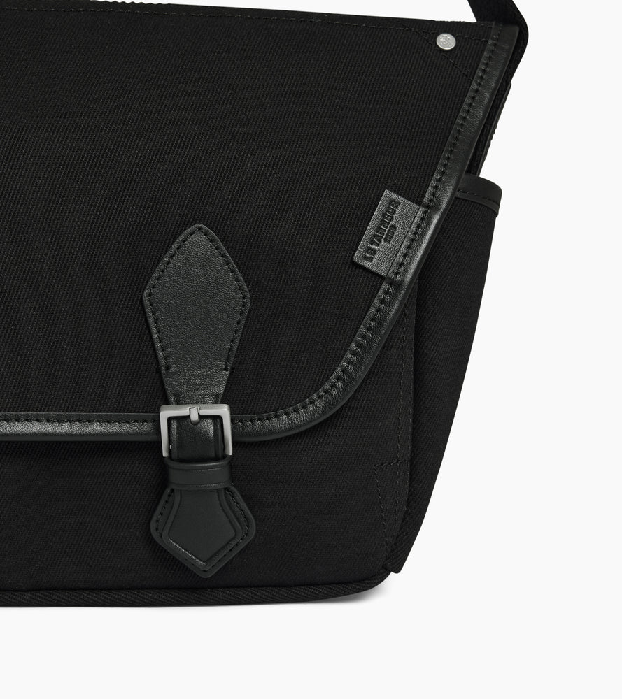 Mittelgroße Umhängetasche Solveig aus Baumwoll-Canvas und Glattleder